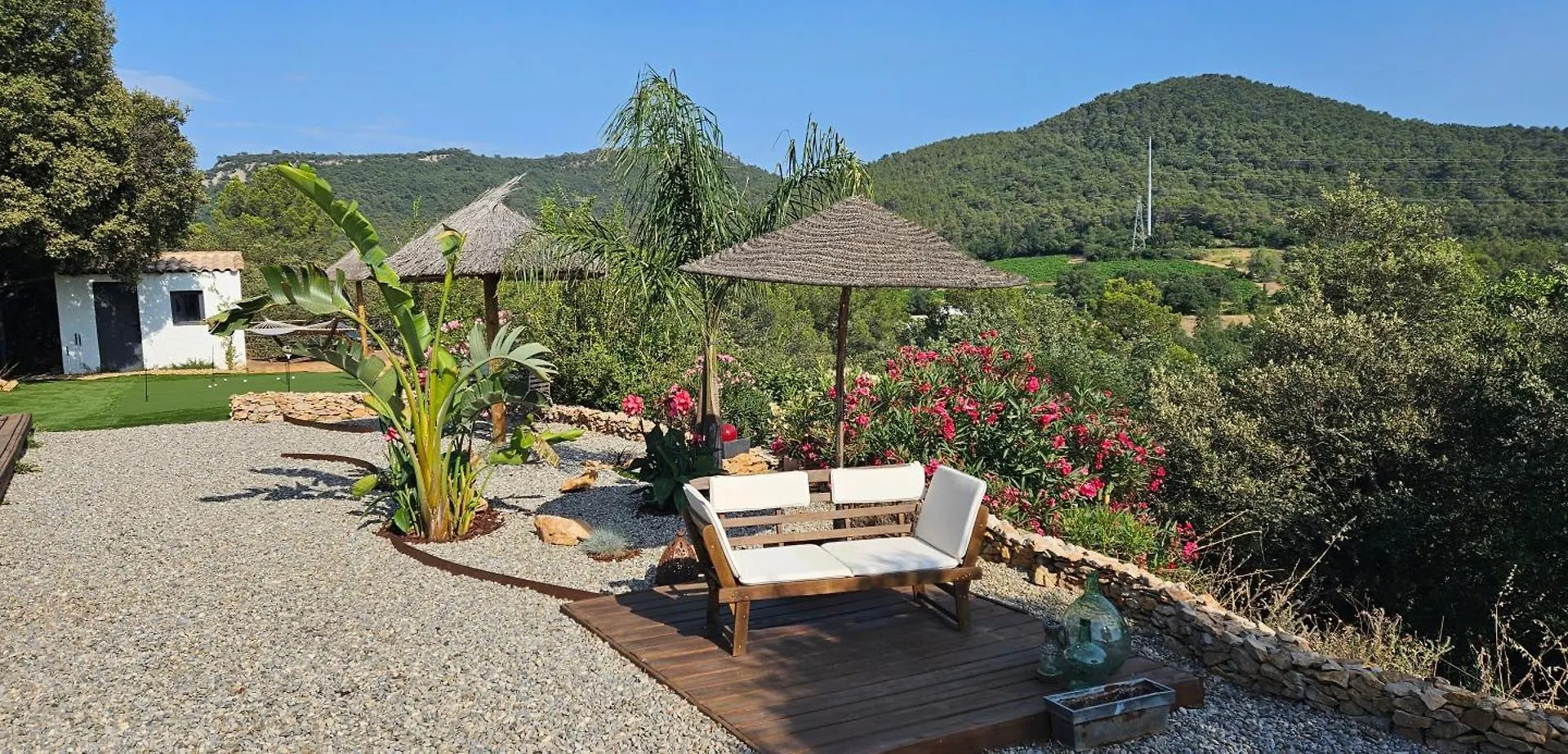 Nouveau : Magnifique Villa Individuelle Avec Piscine Rocbaron Var 0*,